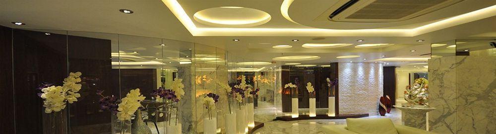 肯普顿酒店 加尔各答 外观 照片